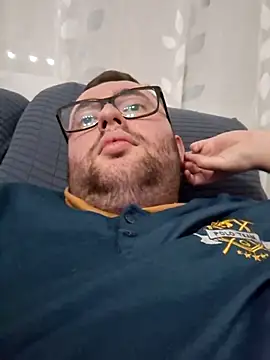 Javier bear online show from March 2025 09:49:01 PM