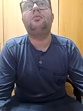 Javier bear online show from December 2025 03:54:01 PM