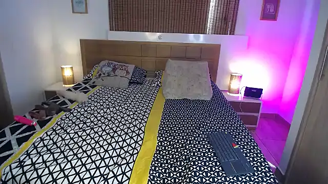 ShanonLe online show from February 2025 02:55:02 PM