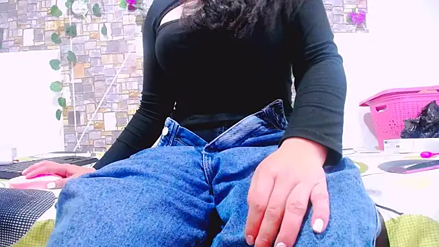 MaidenGame online show from November 2025 02:12:02 PM