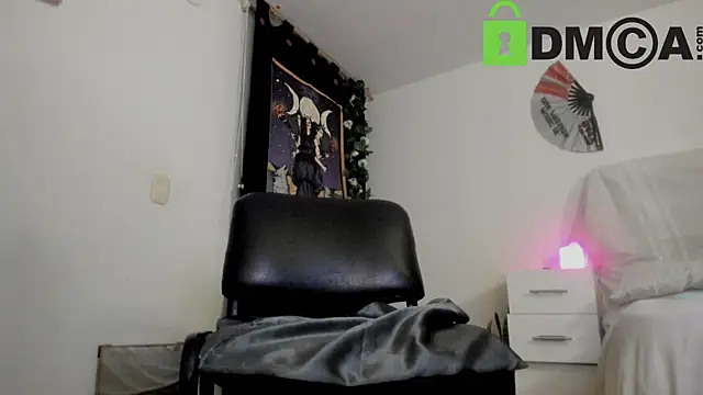 Lucyerobbie online show from March 2025 04:38:02 AM