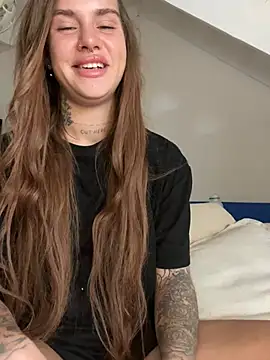 EmiliaCatalina online show from December 2024 06:42:02 PM