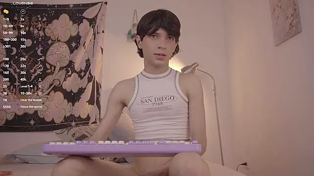 simonbane01 online show from September 2025 04:40:01 PM