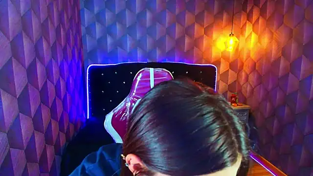 LiaHarryis online show from February 2026 08:36:01 PM