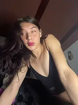 NICOLSKINNY1 online show from March 2025 12:37:02 AM