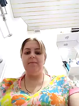Lady nice cat online show from January 2025 11:37:02 AM