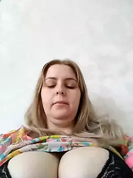 Lady nice cat online show from January 2025 04:25:02 AM