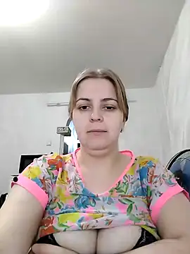 Lady nice cat online show from January 2025 11:32:01 AM