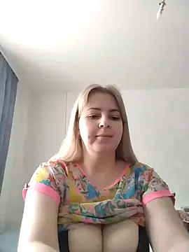 Lady nice cat online show from January 2025 03:43:01 AM