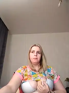 Lady nice cat online show from January 2025 12:11:02 PM