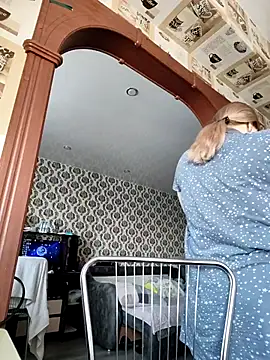 Lady nice cat online show from March 2026 02:14:02 AM