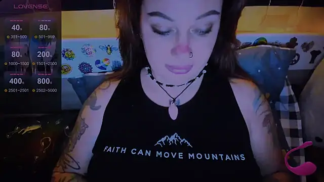 EllieOz online show from December 2024 08:26:02 PM