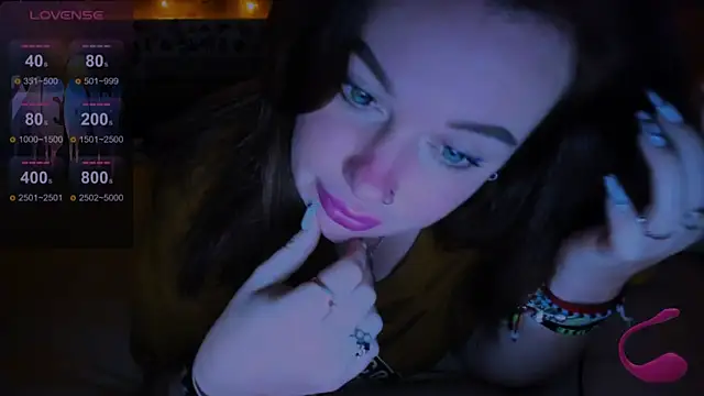 EllieOz online show from December 2024 09:13:02 PM