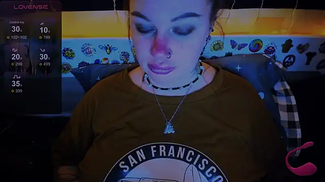 EllieOz online show from December 2024 09:52:02 PM