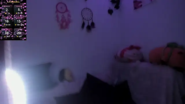 Violette-Ramirez01 online show from October 2025 11:14:01 PM