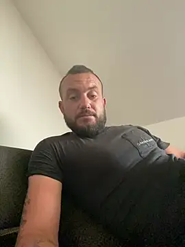 Snapshot of cosmin9000 chatting on July 2026 08:43:02 AM cosmin9000 online show from July 2026 08:43:02 AM