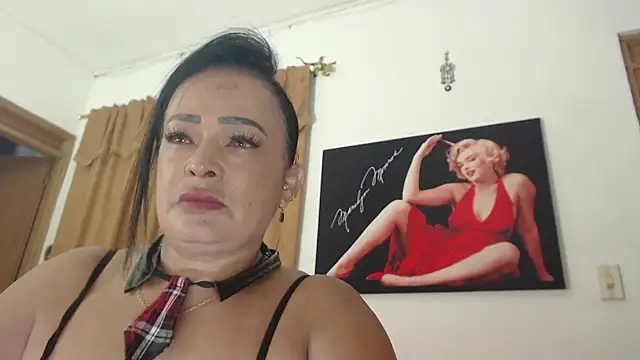 seleneh online show from December 2024 05:42:01 PM