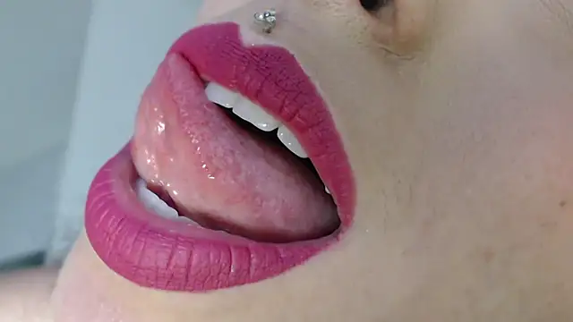 KinaCooper online show from February 2025 11:58:02 PM