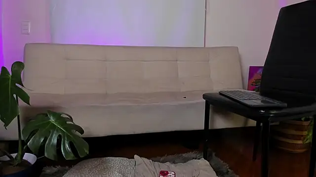 Snapshot of roselinedior chatting on January 2025 08:04:01 PM roselinedior online show from January 2025 08:04:01 PM