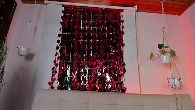 Snapshot of roselinedior chatting on February 2025 04:22:02 PM roselinedior online show from February 2025 04:22:02 PM