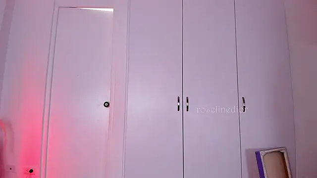 Snapshot of roselinedior chatting on September 2025 03:12:02 PM roselinedior online show from September 2025 03:12:02 PM