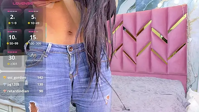 Snapshot of daddyissuesss_ chatting on October 2025 07:45:01 PM daddyissuesss online show from October 2025 07:45:01 PM