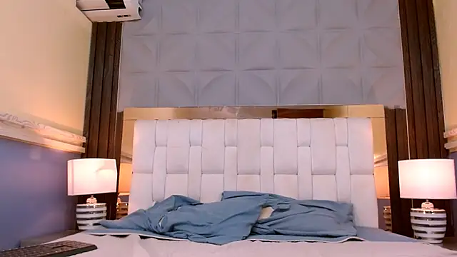 VeronicaRobles online show from March 2025 05:31:02 PM