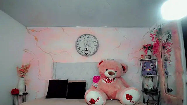 maria camilacms online show from February 2026 06:01:02 PM