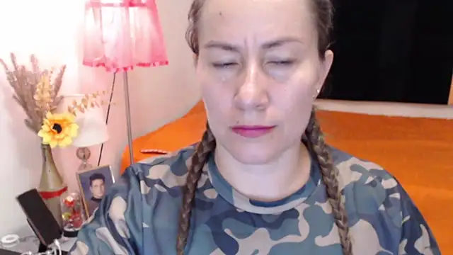 CATRINA-83 online show from September 2025 04:20:01 PM