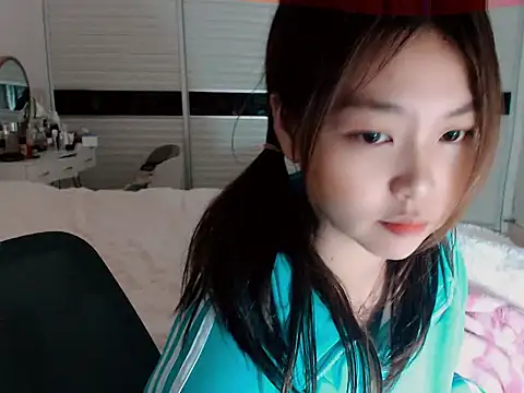 -Lucky Girl online show from December 2024 12:22:01 PM