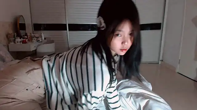 Snapshot of -Lucky_Girl chatting on November 2025 01:48:02 AM -Lucky Girl online show from November 2025 01:48:02 AM