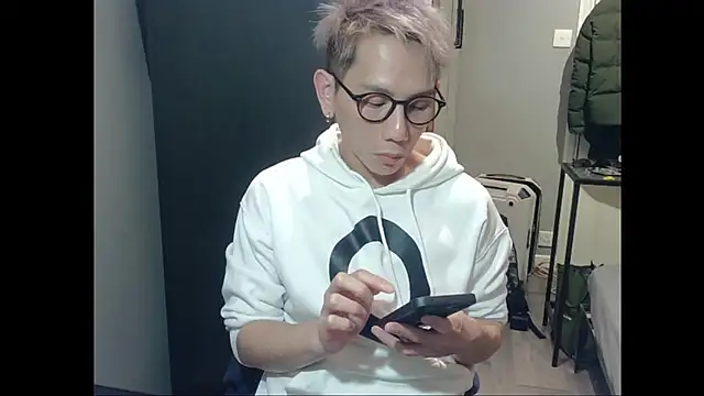 UndreamtM online show from February 2026 03:18:01 PM