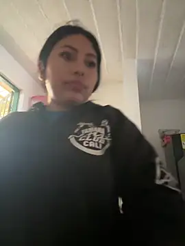 emmyjhonson07 online show from February 2026 01:21:02 PM