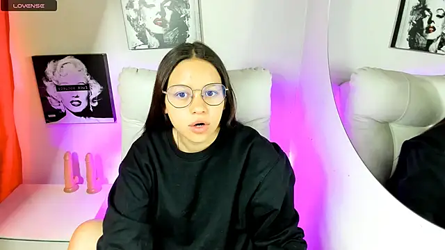 SamanthaRoldaan online show from April 2026 02:51:01 PM