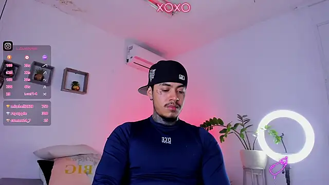 Snapshot of JordanSmiith_ chatting on January 2025 07:04:01 PM JordanSmiith online show from January 2025 07:04:01 PM