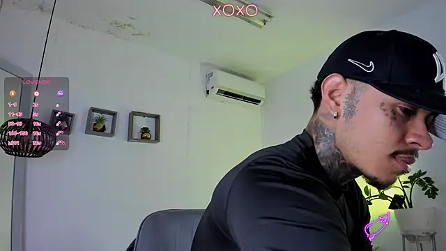 Snapshot of JordanSmiith_ chatting on February 2025 08:13:02 PM JordanSmiith online show from February 2025 08:13:02 PM