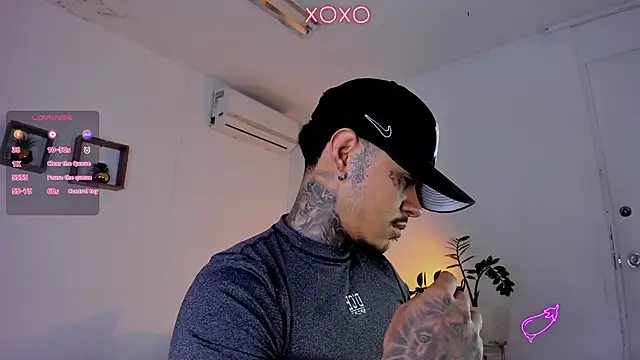 Snapshot of JordanSmiith_ chatting on February 2025 08:14:02 PM JordanSmiith online show from February 2025 08:14:02 PM