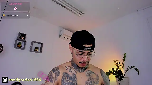 Snapshot of JordanSmiith_ chatting on February 2025 11:15:01 PM JordanSmiith online show from February 2025 11:15:01 PM