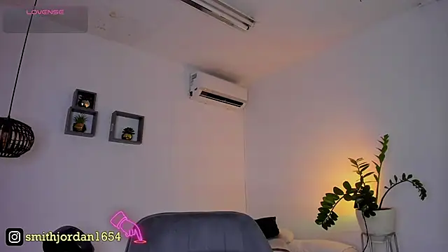 Snapshot of JordanSmiith_ chatting on February 2025 08:28:02 PM JordanSmiith online show from February 2025 08:28:02 PM