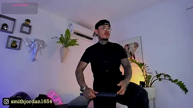 Snapshot of JordanSmiith_ chatting on March 2025 08:37:02 PM JordanSmiith online show from March 2025 08:37:02 PM