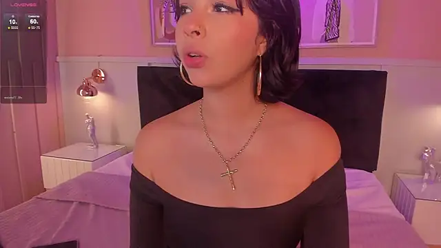 Snapshot of chloe_watson_ chatting on May 2026 08:25:01 PM chloe watson online show from May 2026 08:25:01 PM