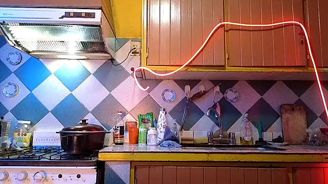 Jony Marta online show from October 2025 09:34:02 PM