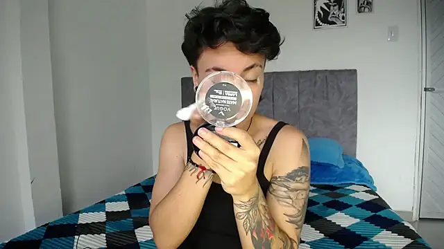 linda 33 online show from January 2026 07:11:01 PM