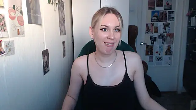 CapriScorpion online show from February 2025 01:43:01 PM