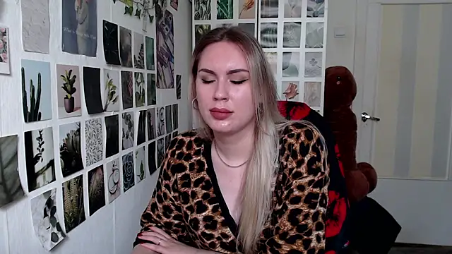 CapriScorpion online show from September 2025 11:21:02 AM