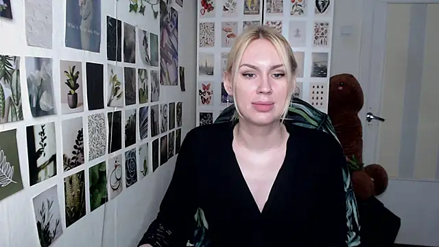 Snapshot of CapriScorpion chatting on May 2026 03:19:02 PM CapriScorpion online show from May 2026 03:19:02 PM