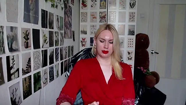 Snapshot of CapriScorpion chatting on May 2026 01:17:02 PM CapriScorpion online show from May 2026 01:17:02 PM