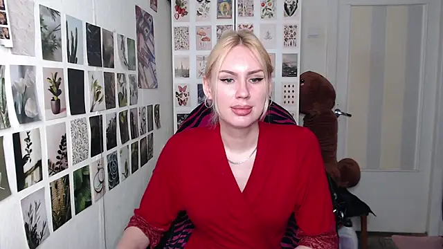 Snapshot of CapriScorpion chatting on July 2026 11:14:01 AM CapriScorpion online show from July 2026 11:14:01 AM