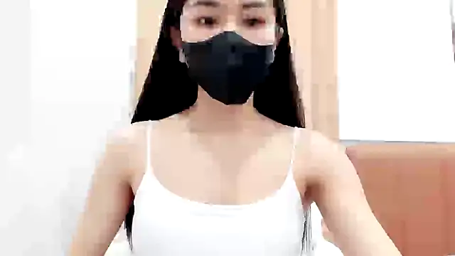 Snapshot of Lita-Julia chatting on January 2025 04:57:01 PM Lita-Julia online show from January 2025 04:57:01 PM