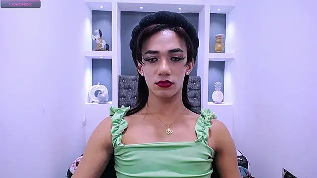 Snapshot of KatrinaQueen1 chatting on February 2025 09:03:02 PM KatrinaQueen1 online show from February 2025 09:03:02 PM